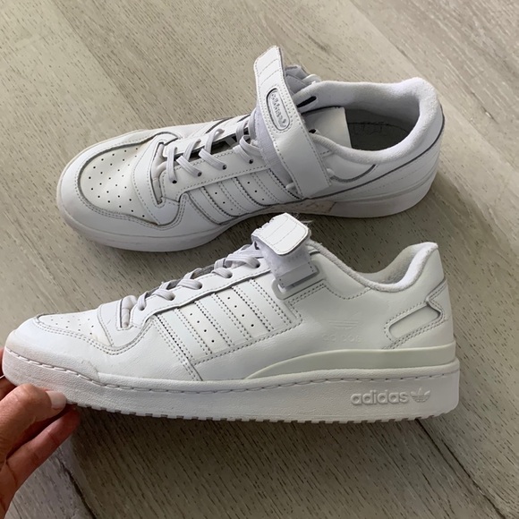 ADIDAS FORUM LOW’s white‎ sneakers shoe’s casual size 9.5 back to school - Picture 2 of 12